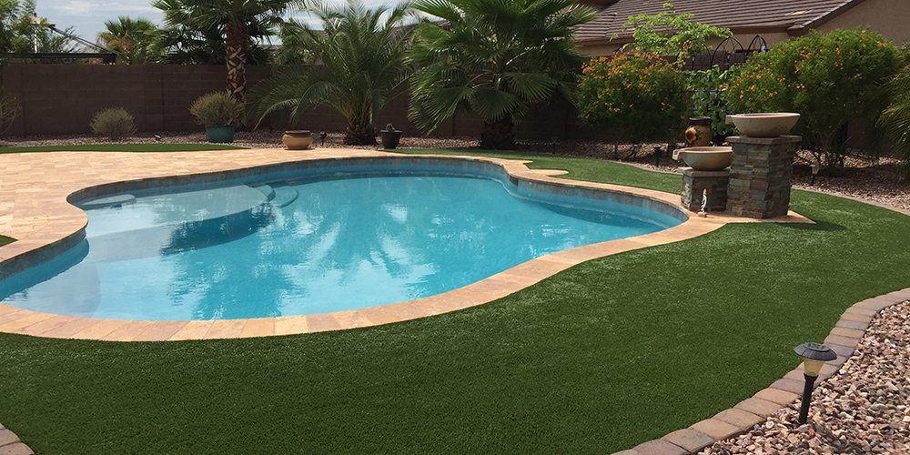 Why Putting the Best Synthetic Grass on Concrete Patios a Good Idea